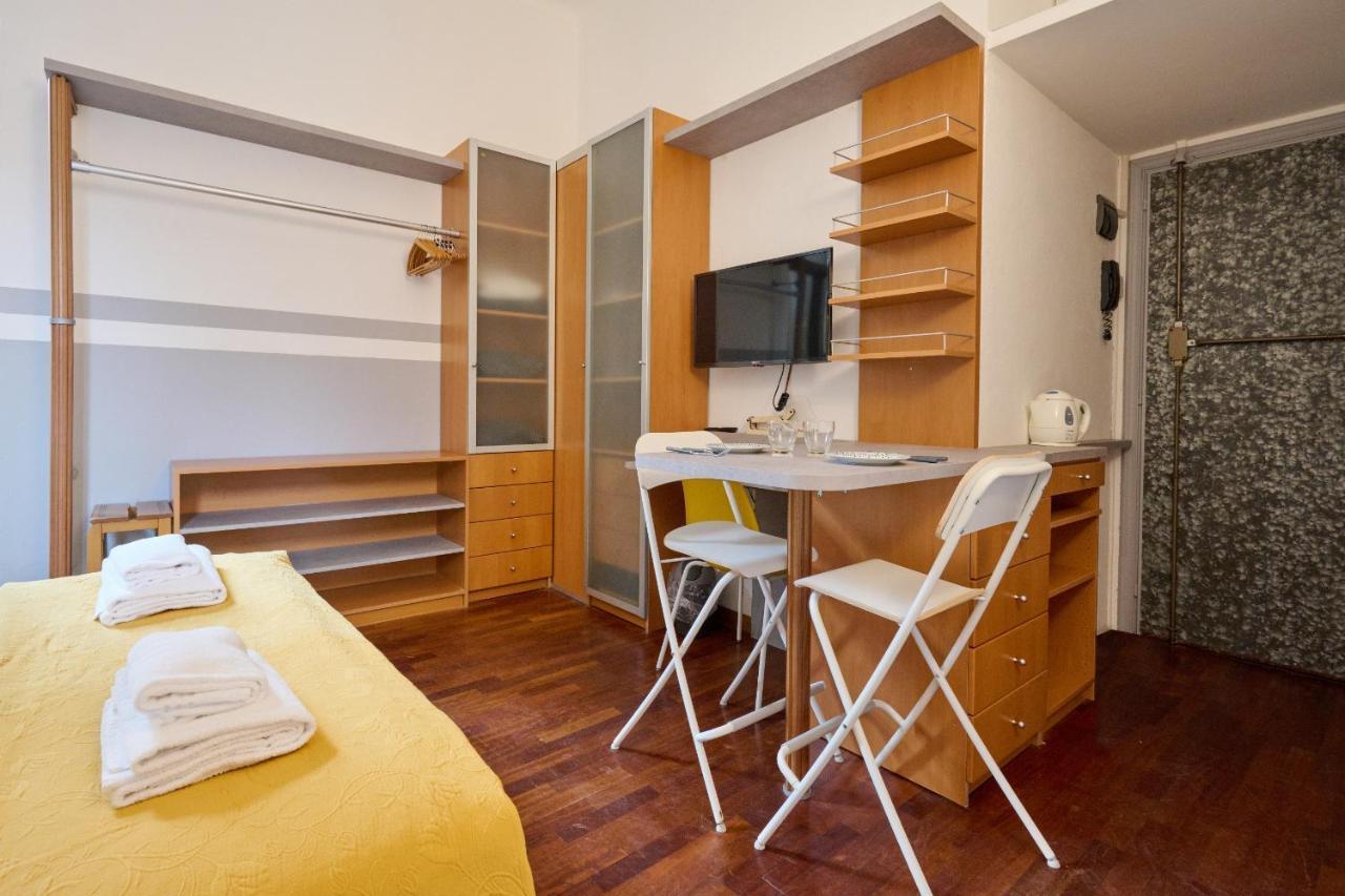 Artist Nadia'S Apartment In Porta Vercellina 米兰 外观 照片